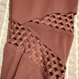 Mesh Panel VS PINK Yoga Set in Mauve - Leggings and Sports Bra